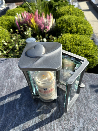 Grablaterne Aluminium wetterfest Granitsockel Grablampe Herzmotiv Friedhof Grab - Bild 88 von 133