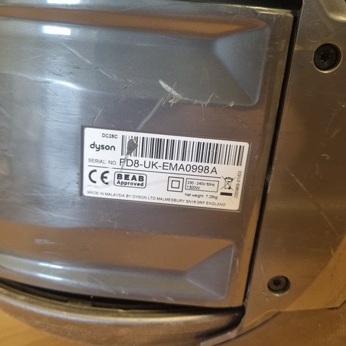 Dyson DC28C Cylinder Vacuum Cleaner - yellow- Great Working Condition - Picture 5 of 6