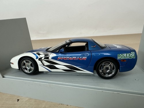 UT Models 1:18 Scale Diecast Chevrolet Corvette '99 Rolex At Daytona 24 Pace Car - Picture 14 of 22