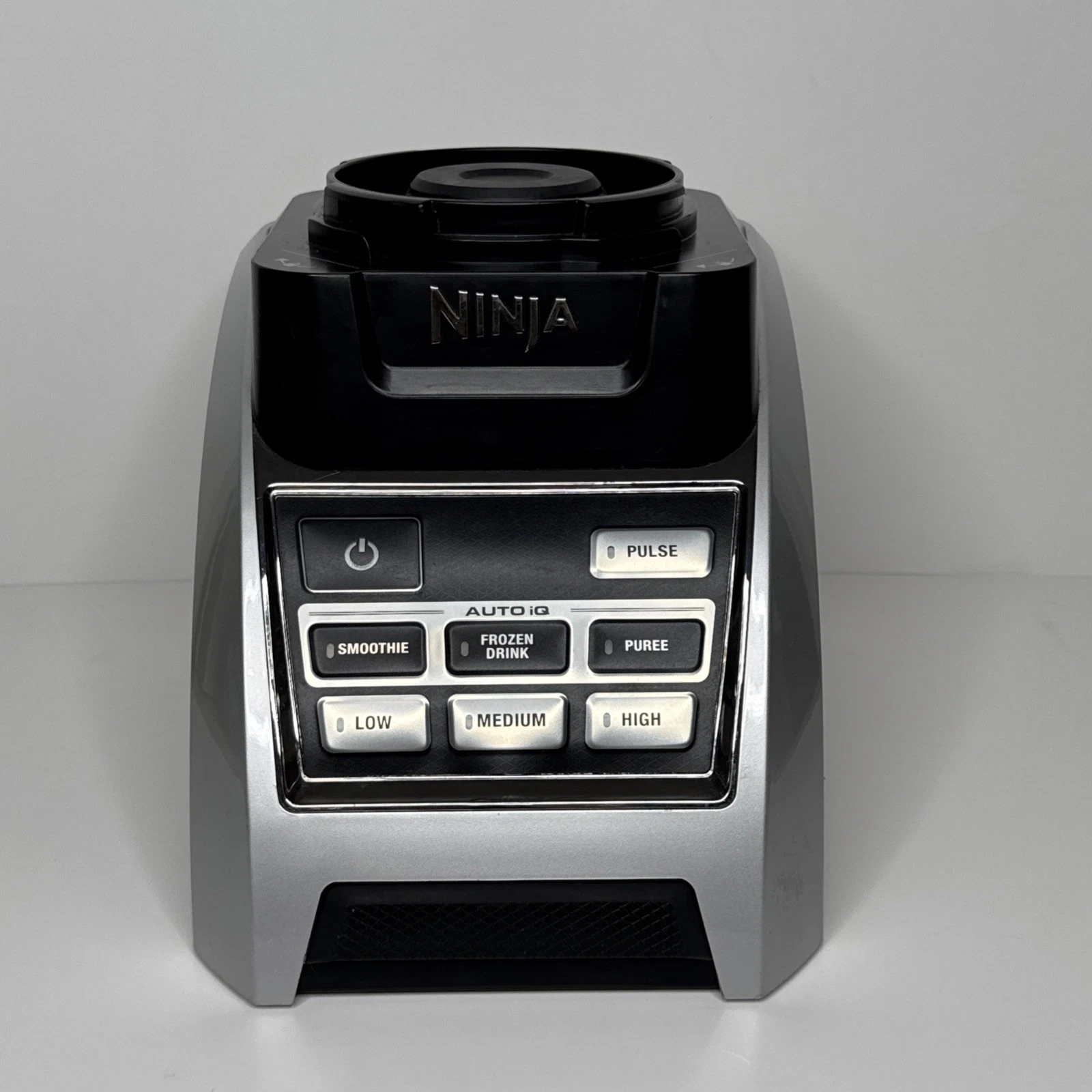 Ninja BL688 30 Auto-iQ Pro 1200W Blender, Base Only, Tested & Works Great!