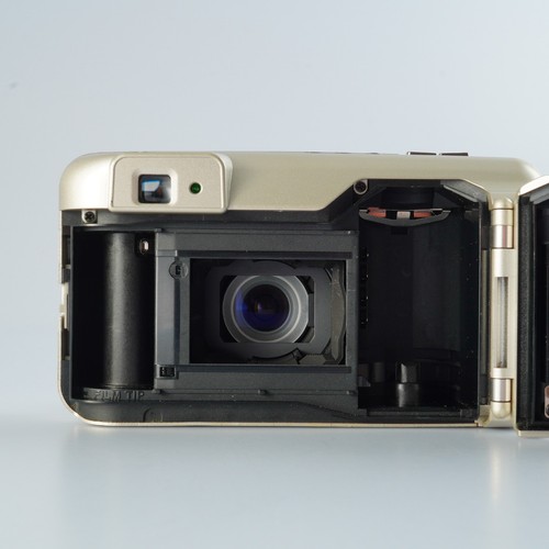 EXCELLENT MINOLTA Zoom 130C Date Point & Shoot Film Camera - Picture 3 of 19
