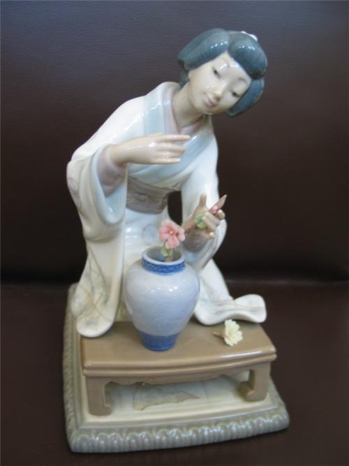 LLADRÓ  のぶ です！ Doves on A Cherry Tree Figurine | Lladró® USA