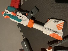 NERF AND OTHER TOY GUN LOT (BLASTERS, AMMO CLIPS, + MORE) READ DESC
