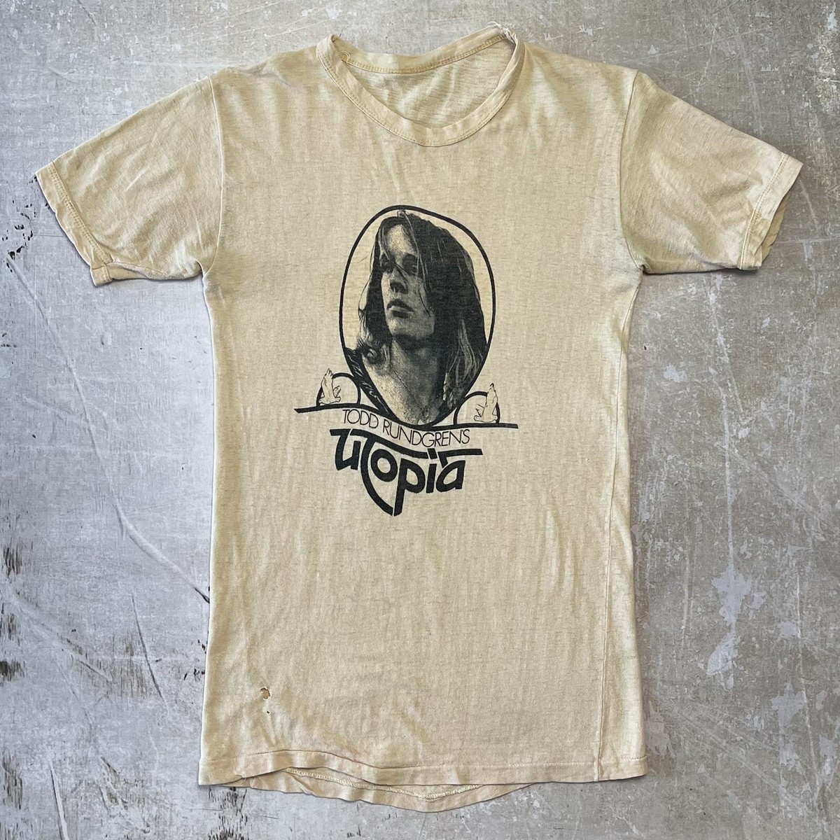 Vintage 70s Todd’s Utopia Hermit Of Mink Hollow T-Shirt 1970s (Todd Rundgren) Vintage 70s Todd’s Utopia Hermit Of Mink Hollow T-Shirt 1970s (Todd Rundgren)