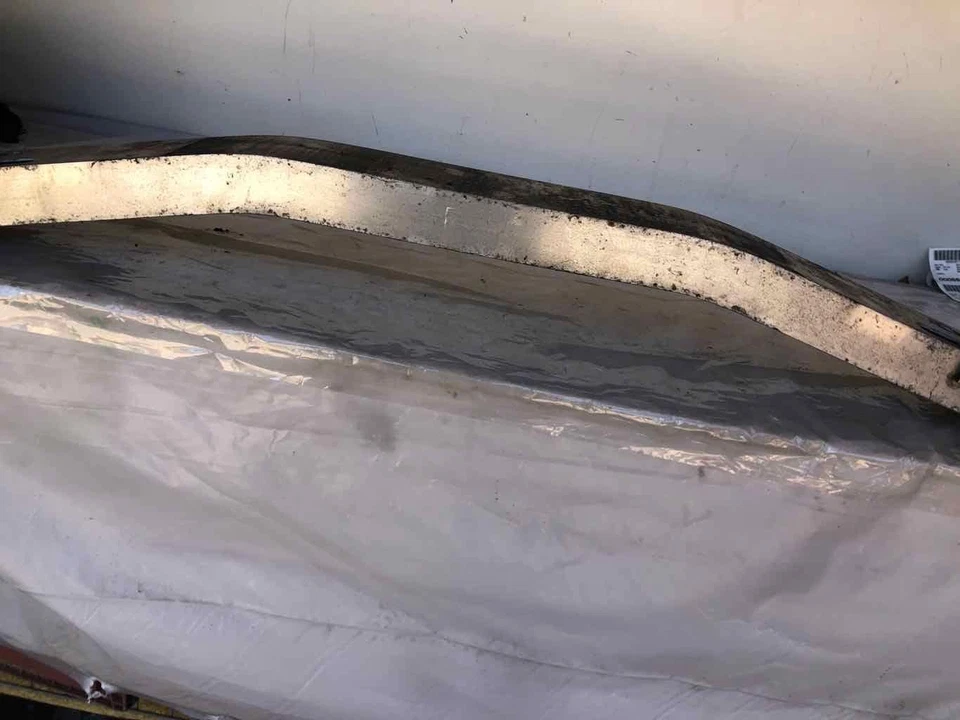 Parachoques trasero Nissan Leaf 2011 barra de impacto amortiguador de metal hatchback fabricante de equipos originales Foto 4 de 4