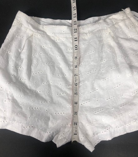 Tillys Large Womens Juniors Shorts White Eyelet Pockets Cotton Lined Read - Picture 7 of 8