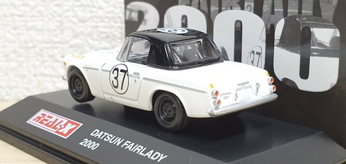 1/72 Real-X NISSAN DATSUN FAIRLADY 2000 RACING #37 diecast car model  - Picture 4 of 5