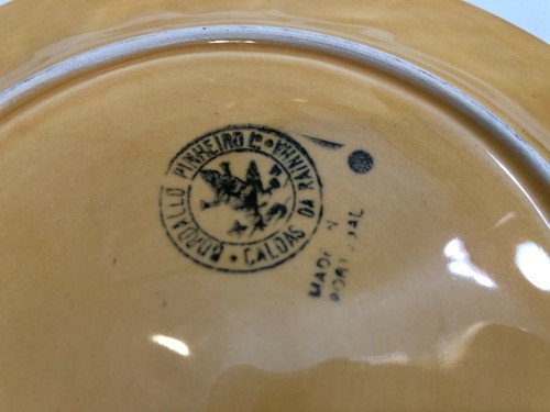 Vintage Bordallo Pinheiro Majolica Portugal Caldas Da Rainha Pear Yellow Plate - Picture 4 of 4