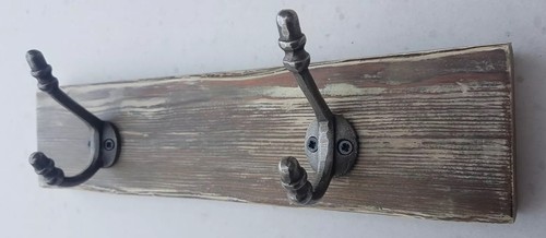 Perchero de madera sobre pino recuperado, acabado rústico 14,99 € - Imagen 8 de 9