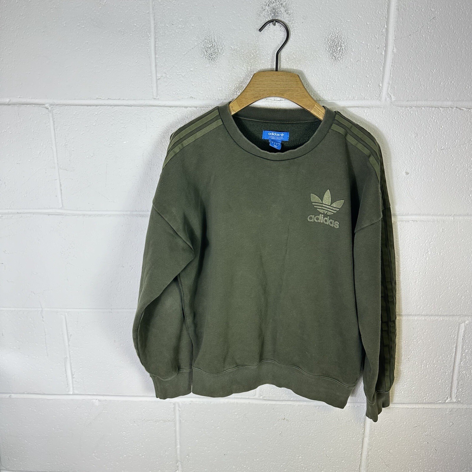 Adidas Sweatshirt Herren klein grün khaki Firebird Trefoil gestreift Y2K Pullover SST