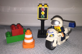 Lego DUPLO Police Bike #5679 8 Pcs Police Motorcycle Retired 2015