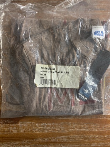 UNWORN NWT Star Wars Lucasfilm C-3P0 R2-D2 Droids Metal Rules Shirt Small - Picture 2 of 3