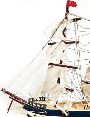 Velas de madera de 2 mástiles de vela modelo de barco alto 11" X 11,5" nave de tela azul - Imagen 2 de 9