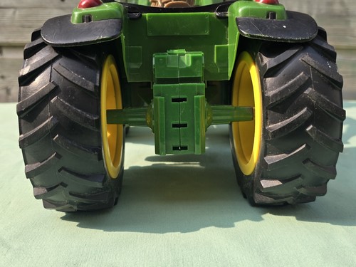 John Deere Tractor - Picture 7 of 24