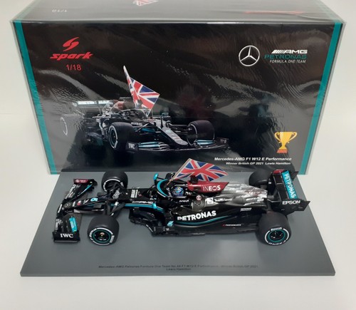 Model Car Formula 1 Scale 1:18 Spark Mercedes AMG Hamilton England 2021 - Picture 2 of 12