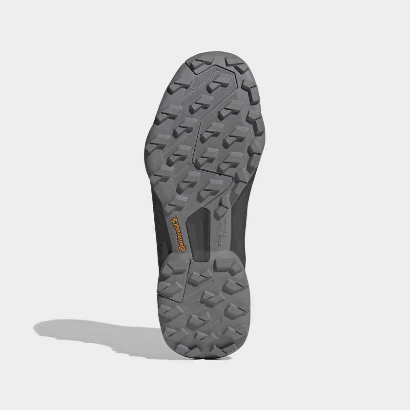 Salomon vs top adidas terrex