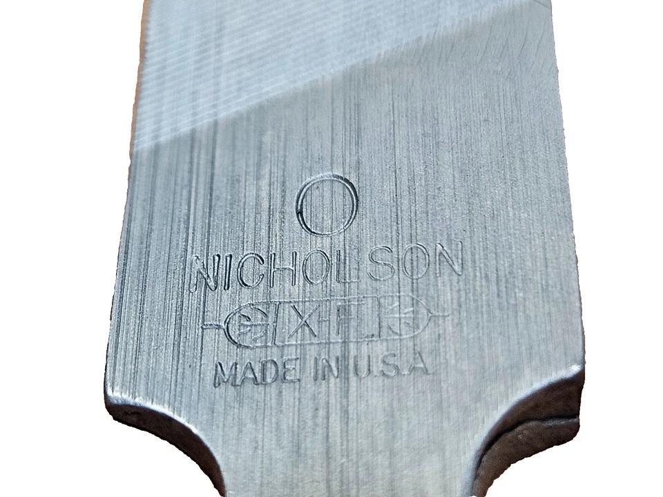 Cuchillo Nicholson 6" #0 Doble Corte Patrón Suizo Archivo Grueso con Borde de Seguridad Trasero Foto 4 de 4