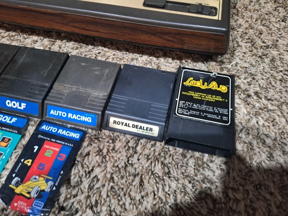 Consola Mattel Intellivision en caja paquete con juegos PROBADO FUNCIONANDO LIMPIO Foto 3 de 4