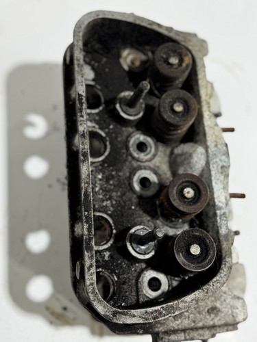 VW R4 1600CC AIR COOLED ENGINE CYLINDER HEAD CAST SINGLE USED FOR REFURBISHMENT - Picture 4 of 14