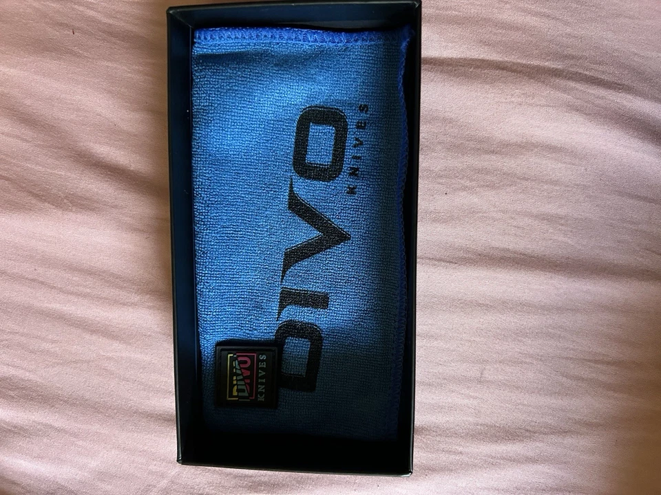 Cuchillos Divo Buzzsfox Piedra Lavado Titanio 20cv Satinado Titanio Navaja de Bolsillo Foto 3 de 4