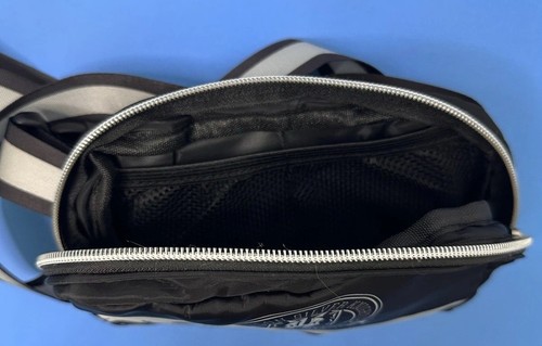 Riñonera exclusiva para miembros de Henderson Silver Knights en muy buena condición de hockey de ligas menores - Imagen 3 de 3