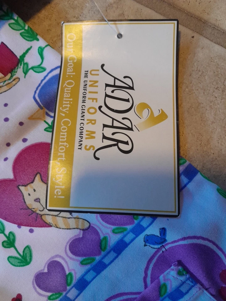 Blusa Médica Adar*Gatos y Corazones*Grande*Dobles Bolsillos*NUEVA CON ETIQUETAS Foto 4 de 4