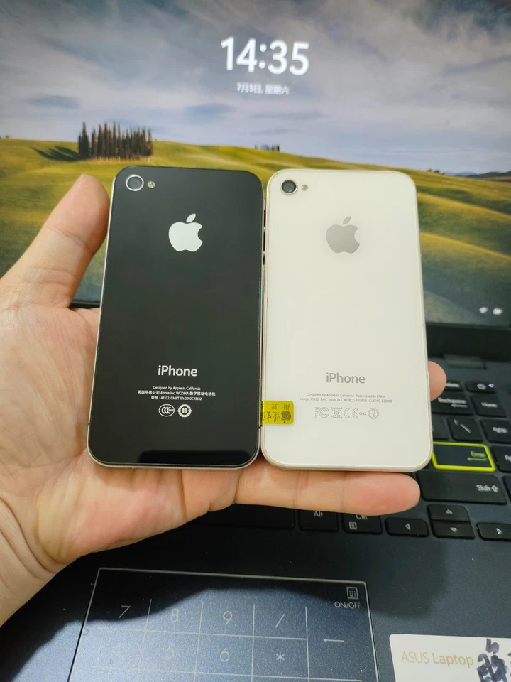 9/10 N EW Apple iPhone 4/4s Factory UNLOCKED 8/16/32GB Black/White Classic phone - Image 2 of 4