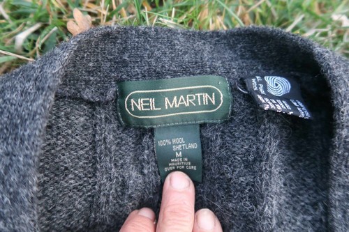 Vintage M Mens Neil Martin 100% Shetland Wool Cardigan Sweater w Leather Buttons - Picture 1 of 3