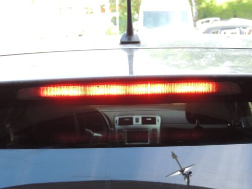 Terza luce freno originale Toyota Avensis T27 station wagon 8157005110 81570-05110 - Foto 2 di 11