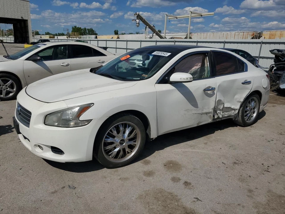 Luz de conducción usada se adapta a: Nissan Máxima 2011 conducción antiniebla en parachoques grado A Foto 2 de 4