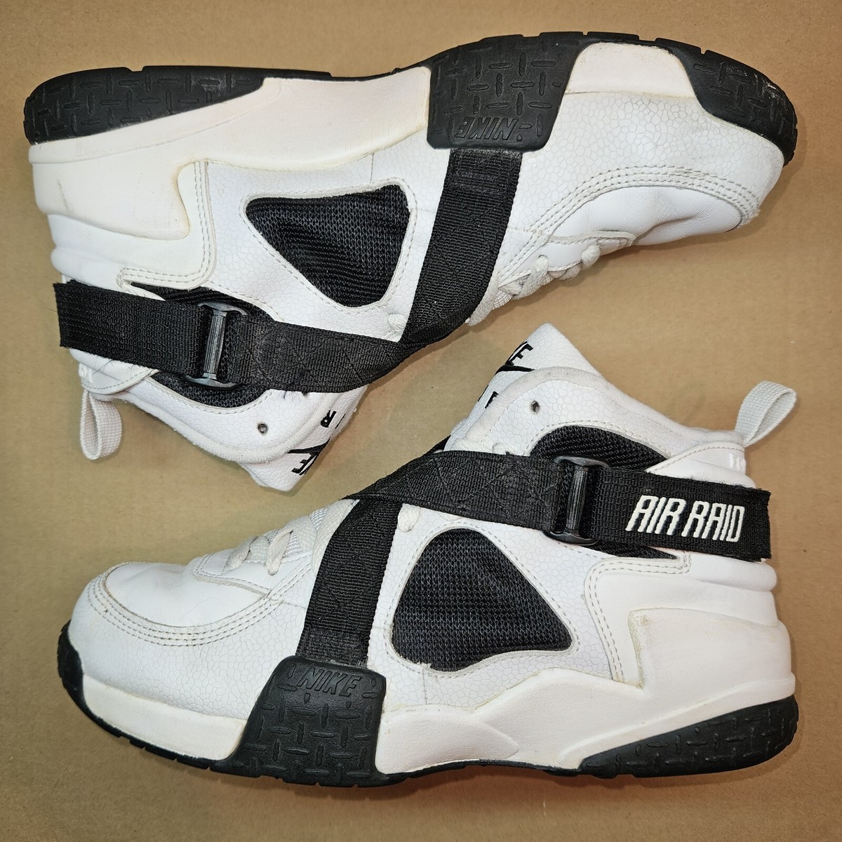 Nike Air Raid 2004 Shoes Sneakers 306354-101 White Black Men's