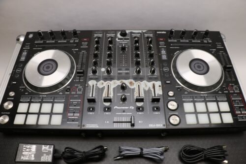 Pioneer Serato DDJ-SX3 4-channel Performance DJ Controller With Flight Case - Picture 4 of 10