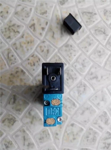MAC 52A-31-D0B-DM-DDAJ-1JM 1PC New 52A31D0BDMDDAJ1JM Solenoid Valve - Picture 4 of 4