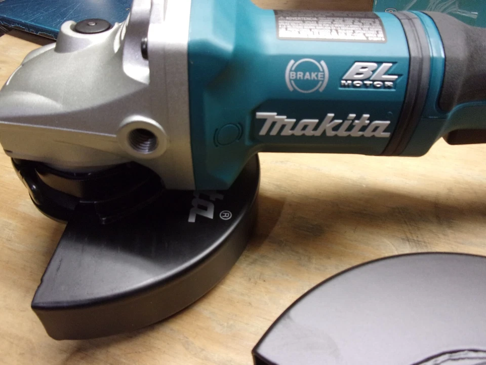 MAKITA 18V(X2=36V) 7" PADDLE SWITCH CUTOFF/ANGLE GRINDER (TOOL ONLY) # XAG12Z1 - Image 3 of 4