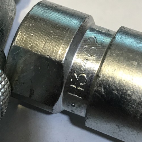 this is for 1 H3-62 Parker 60 series Female Quick Disconnect - John Deere - Picture 2 of 2
