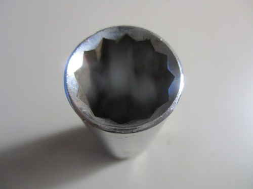 5/8" SPARK PLUG SOCKET (approximately 16mm Across Flats ) 3/8" DRIVE - Picture 3 of 6