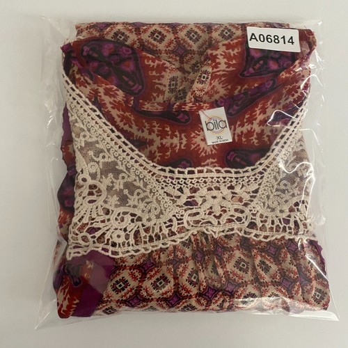 Bila 3/4 Sleeve Drop Shoulder Crochet Trim Top Size XL Sheer 3/4 Sleeves - Picture 11 of 11