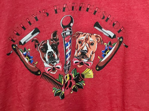 Camiseta Bully's Barbershop Roja Usada Grande? XL? (U117) - Imagen 3 de 8