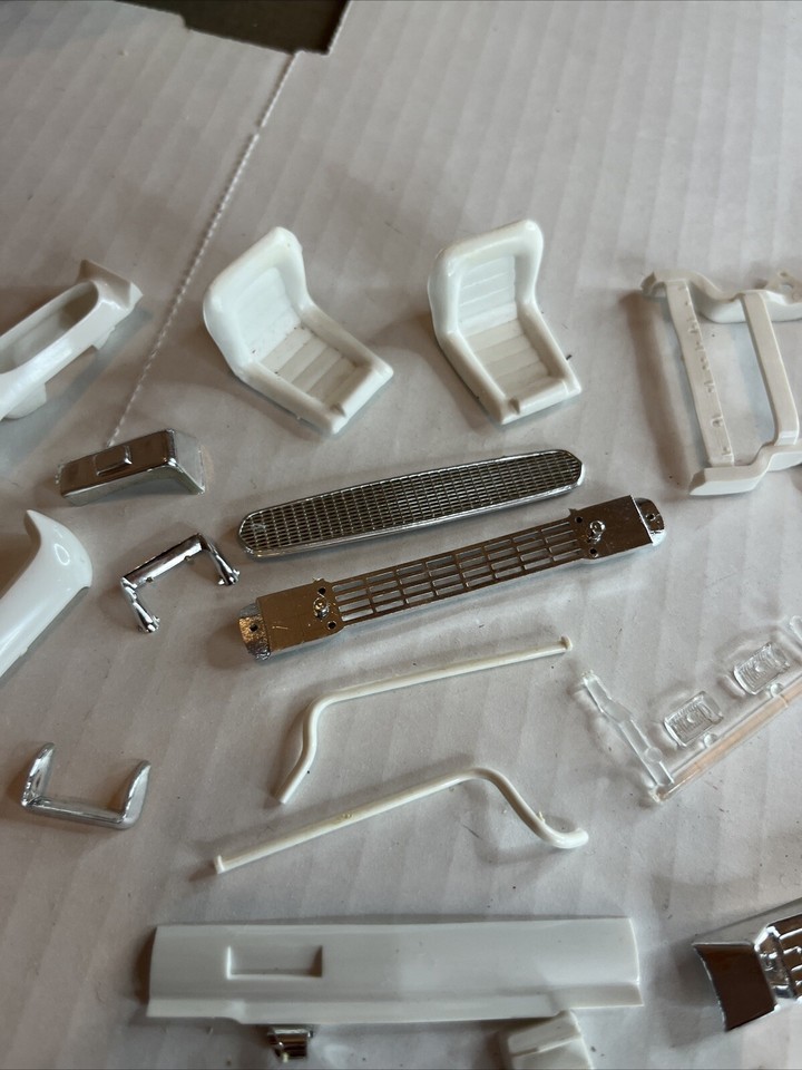 JOHAN 1966 OLDSMOBILE TORNADO ORIGINAL CHASSIS/PARTS!!! NOS! CIRCA