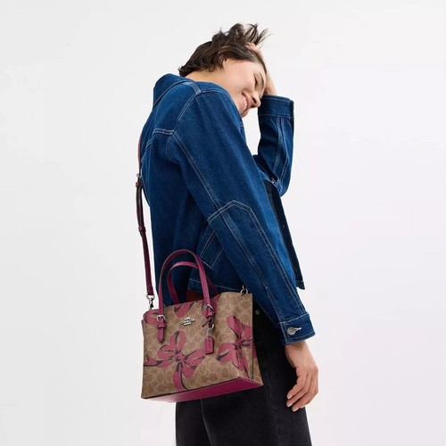 NWT Coach CZ767 Mollie Tote Bag 25 In Signature Canvas With Bow Print $378 - Picture 5 of 15