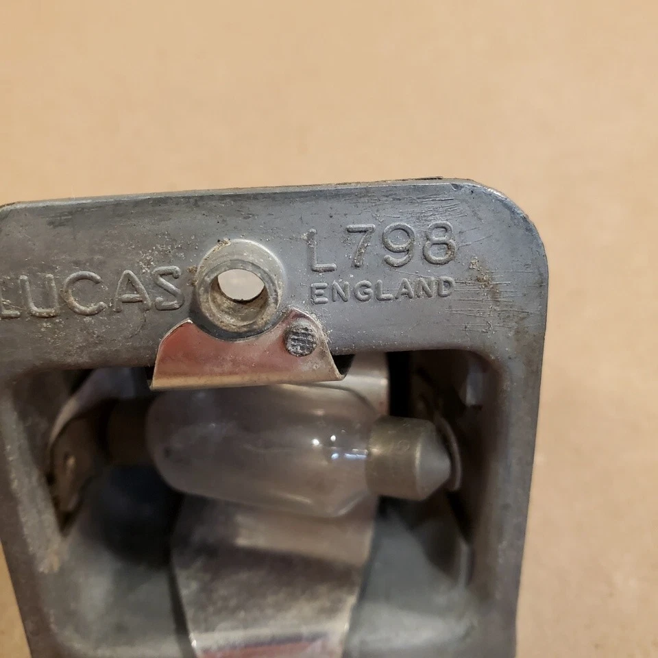 Carcasa de luz inversa OEM Lucas L798 BS1004A Jaguar XKE tipo E PROBADO FUNCIONA Foto 2 de 4