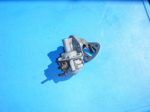 SU PETROL PUMP AUF 711 model. From a Triumph Herald