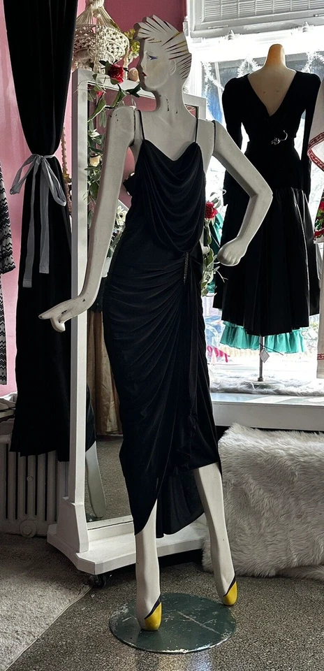 Vestido midi discoteca acanalado vintage años 70 80 pedrería negro cola de pez sirena XXS Foto 4 de 4