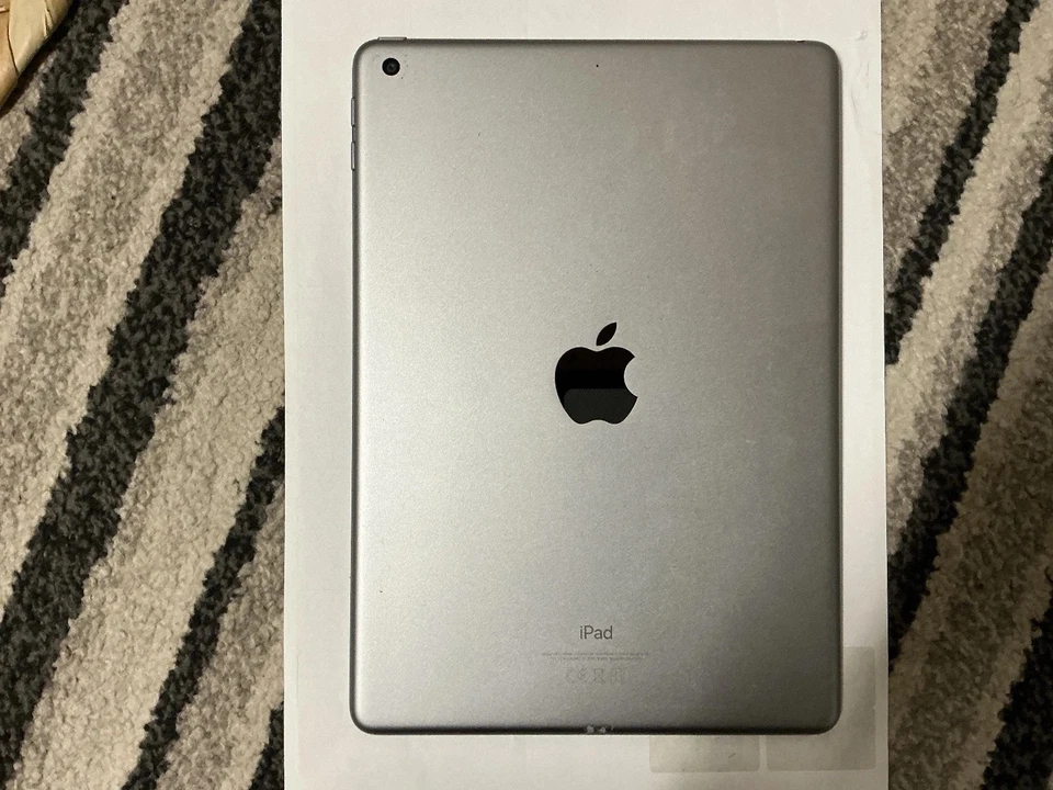 Apple iPad 6 A1893 128GB 32GB Wi-Fi Unlocked very good Condition - Image 2 of 2