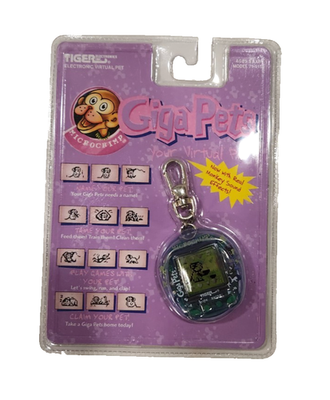 【新品】Giga Pets MICROCHIMP(チンパンジー) Giga Pets Microchimp Monkey Virtual Pet Tiger Electronics 1997 for