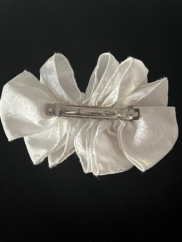 Vintage 1980s or 90s Large White Chiffon Hair Bow Barrette Updo Clip - Picture 9 of 12
