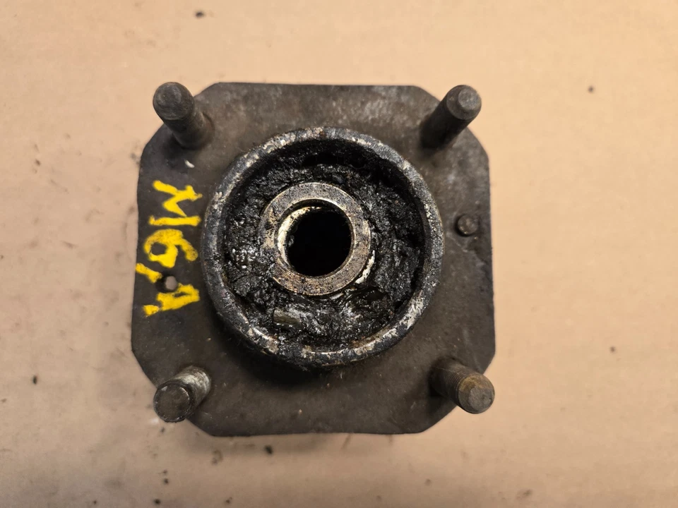 MG MGA 1500 Front Wheel Hub for Drum Brakes ATB4067 - Image 4 of 4