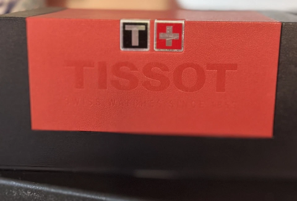 天梭 PRC200 T014410A 男士石英腕表 不锈钢 银色 带盒 — 第 4/4 张图片