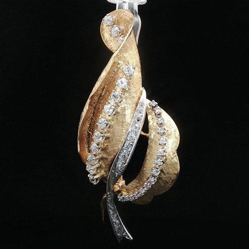 Vintage Retro Yellow Gold 1.60ctw Diamond Large Florentine Ribbon Pin Brooch - Picture 7 of 8