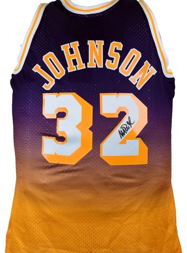Magic Johnson Signed Lakers Fadeaway Purple Mitchell & Ness Swingman Jsy-BAWHolo - Picture 7 of 11
